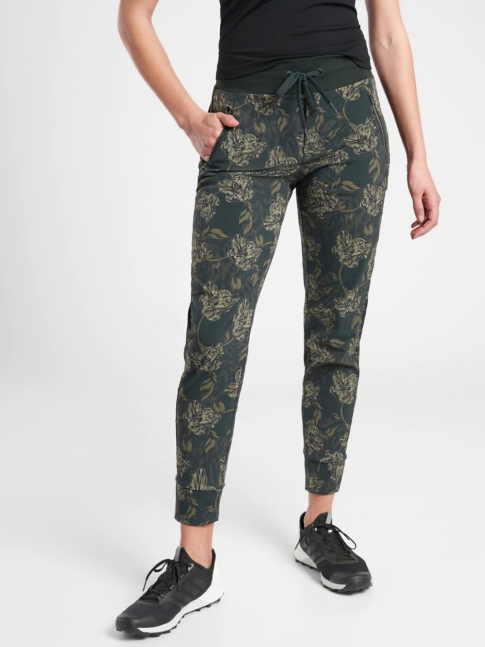 Athleta Trekkie North Printed Jogger Pants